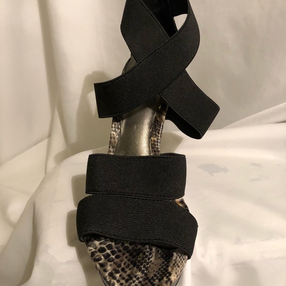 Carlos Santana Exotia Snakeskin Heels (7.50) - Picture 2 of 5